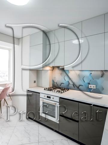 Академіка Шалімова вул., 70/2