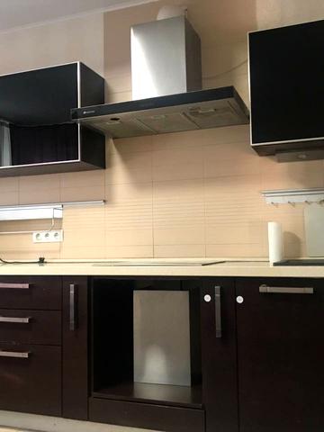 Машинобудівна вул., 21