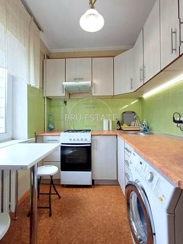 Олександра Довженка вул., 12