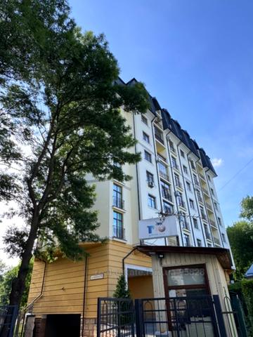 Личаківська вул. (), 33а