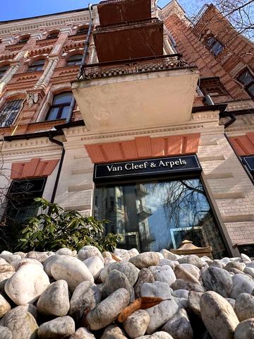 Ольгинська вул., 2/1