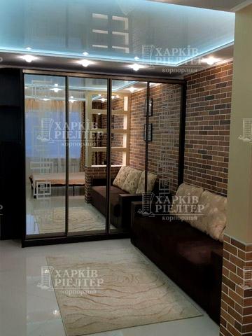 Академіка Павлова вул., 134б