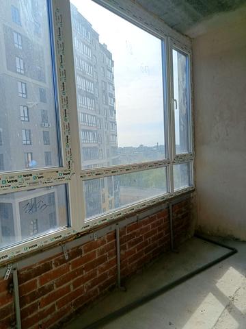 Домбровського вул., (Будинок 3)