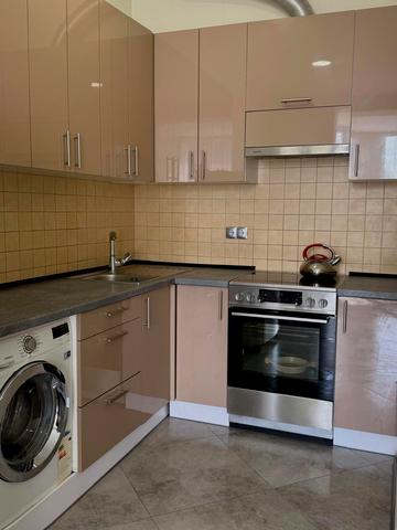 Олександра Козловського вул., 2а