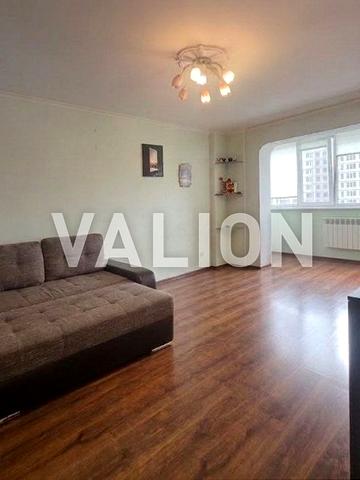 Академіка Єфремова вул. (Командарма Уборевича), 25