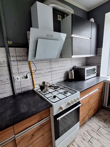 Низинна вул., 60