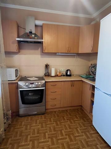 Анни Ахматової вул., 43