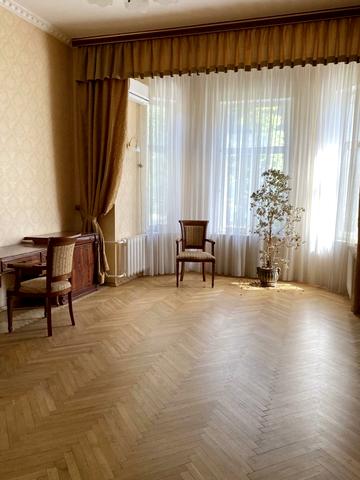 Олеся Гончара вул., 88-Б