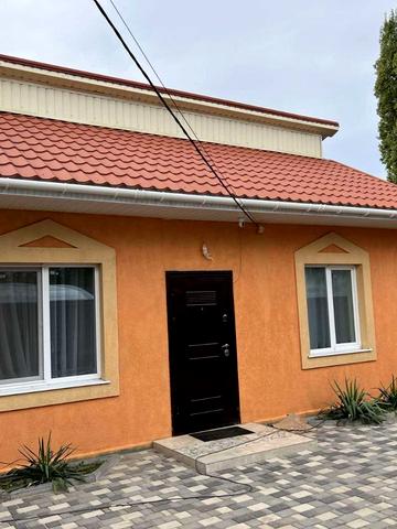 Дніпровська вул., 23