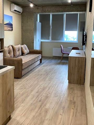 Київська вул., 2-М