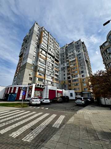 Героїв Дніпра вул., 21