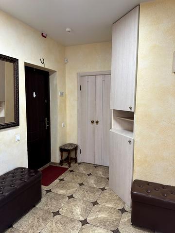 Воскресенська вул., 14-Е