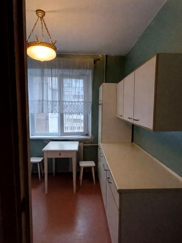 Князя Володимира Великого просп., 100