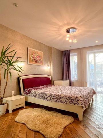 Здоровя вул., 16