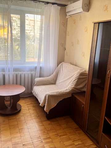 Оболонський просп., 9