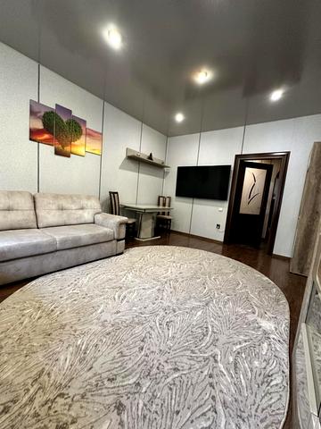 Уласа Самчука вул. (улица Пархоменко), 13