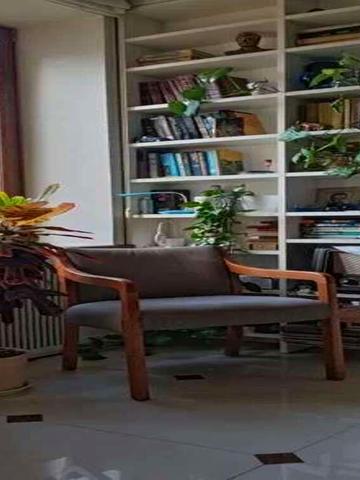 Велика Васильківська вул. (Червоноармійська), 134