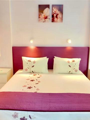 Лесі Українки бульв., 7-Б