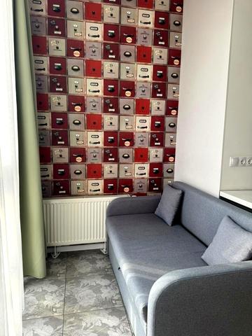 Кирило-Мефодіївська вул., 2