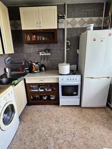 Володимира Івасюка просп. (Героїв Сталінграду), 27-А