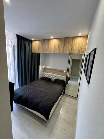 Аркадійське плато вул. (Гагаринське плато), 9