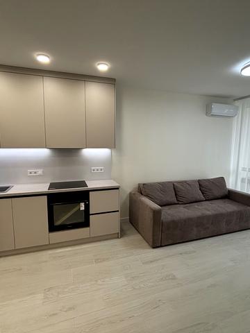 Віктора Некрасова вул. (Північно-Сирецька), 6