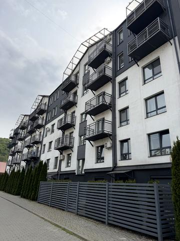 Івана Франка вул., 66