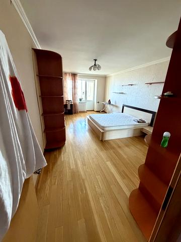 Тополина вул., 26/1