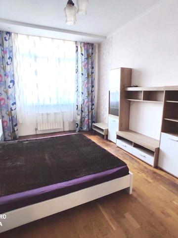 Гната Хоткевича вул. (Червоногвардійська), 12