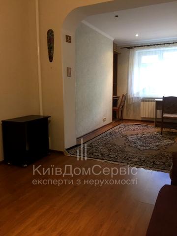 Ревуцького вул., 17