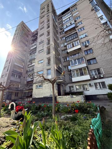 Писаржевського вул., 11