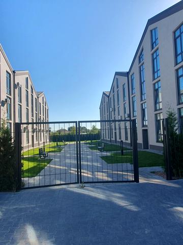 Миколайчука, 5В