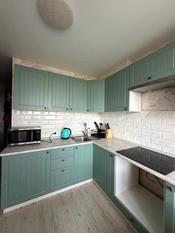 Довженка вул., 14