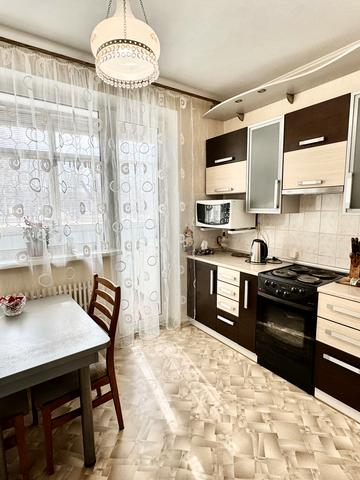 Жасминовий бульв. (Петра Слинька), 9/1