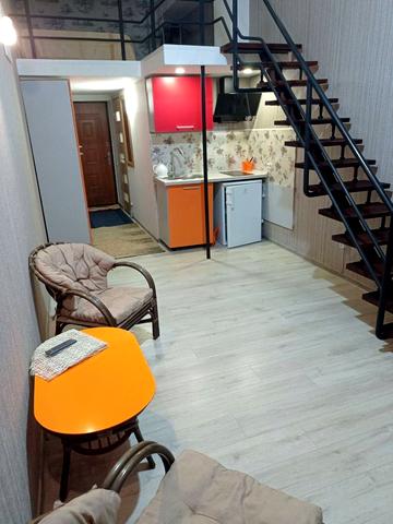 Лозівська вул., 5