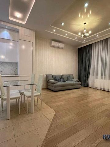 Дмитра Яворницького просп. (Карла Маркса), 3