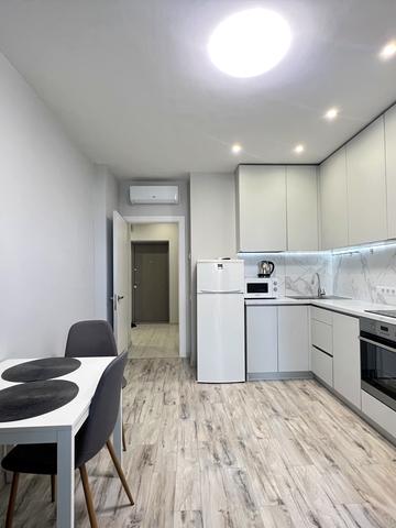 Микільсько-Слобідська вул., 10