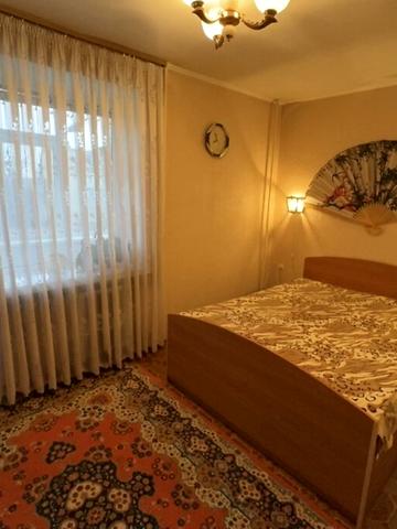 Воскресенська вул., 15