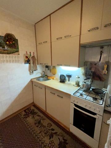 Воскресенська вул., 15