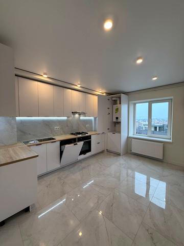 Рівненська вул., 10