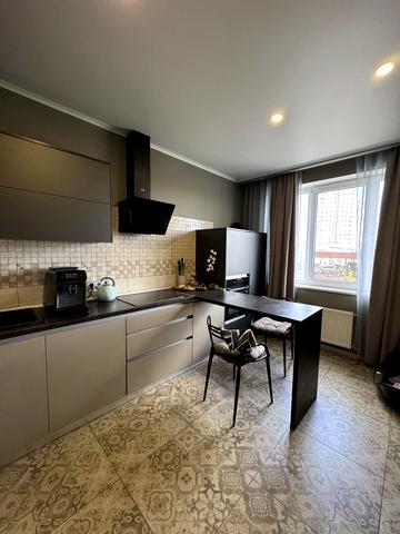 Перлинна вул., 2