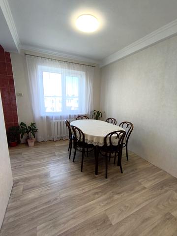 Богдана Хмельницького вул., 19