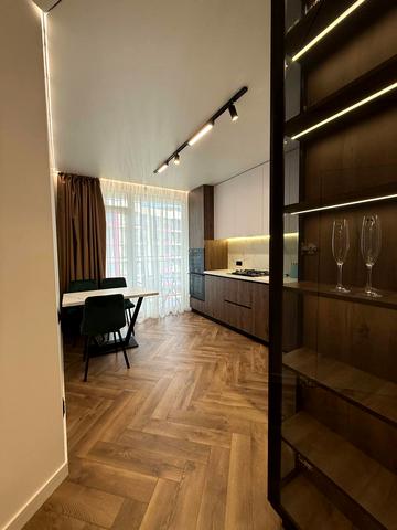 Юліана Пелеша вул., (Будинок 1)