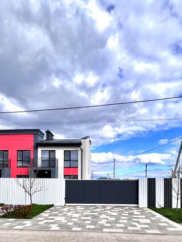 Весняна вул., 13