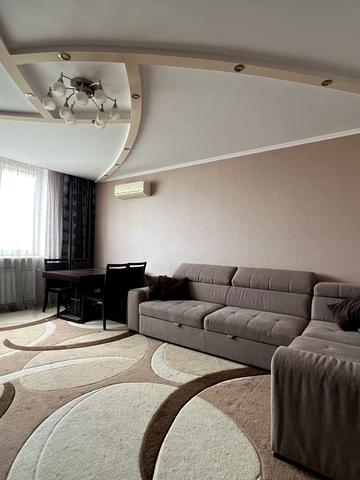 Срібнокільська вул., 1