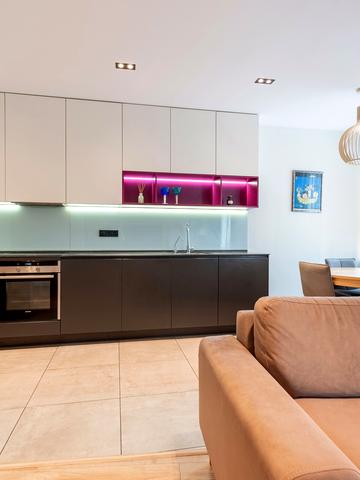 Вячеслава Чорновола вул., 27