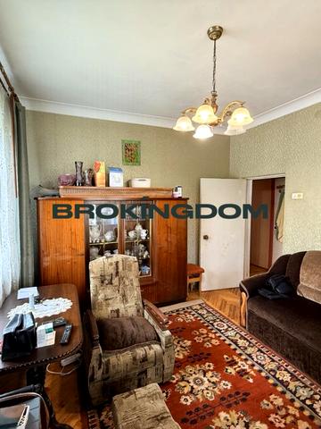 Павла Петриченка вул., 71/8