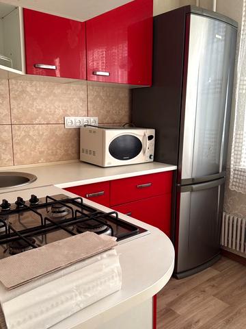 Нескорених вул. (Героїв Праці), 20б