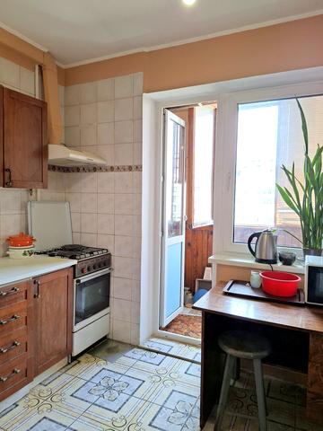 Героїв Дніпра вул., 75