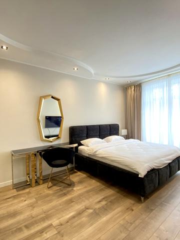 Мечникова вул. (Кловський), 11